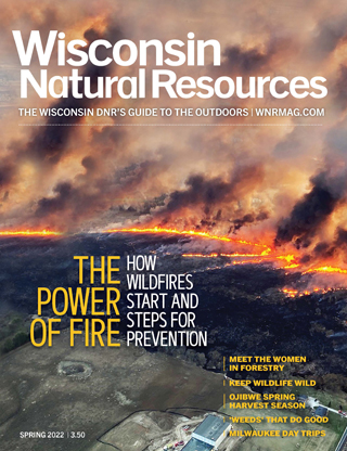 Cover of the Spring 2022 Wisconsin Natural Resources magazine.