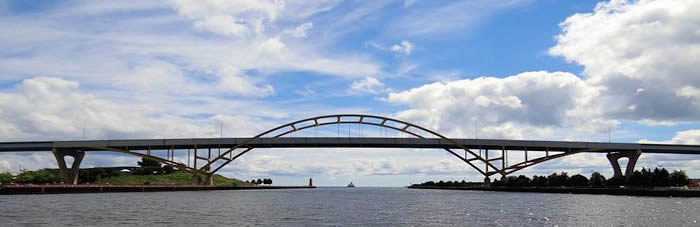 A view of the Milwaukee bridge